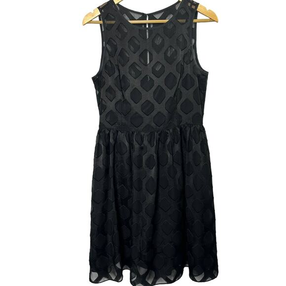 Banana Republic Dresses & Skirts - Banana Republic Sleeveless Fit & Flare Dress Black Diamond Print Women's Sz 6